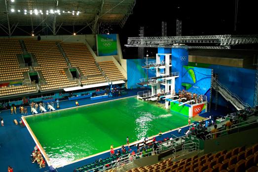 Acqua verde piscina tuffi - fonte internet- olimpiadi