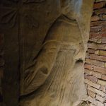 Osimo Sotterranea - Basso rilievo di San Francesco in "Grotta del Cantinone".